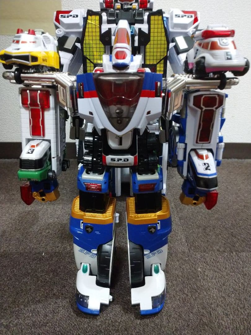 入手困難 ‼️特撮戦隊デカレンジャー　DXデカベースロボ セット