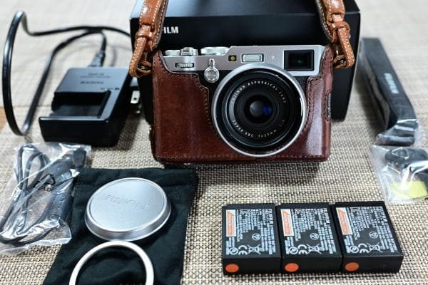 豪華装備　富士フィルムX100F