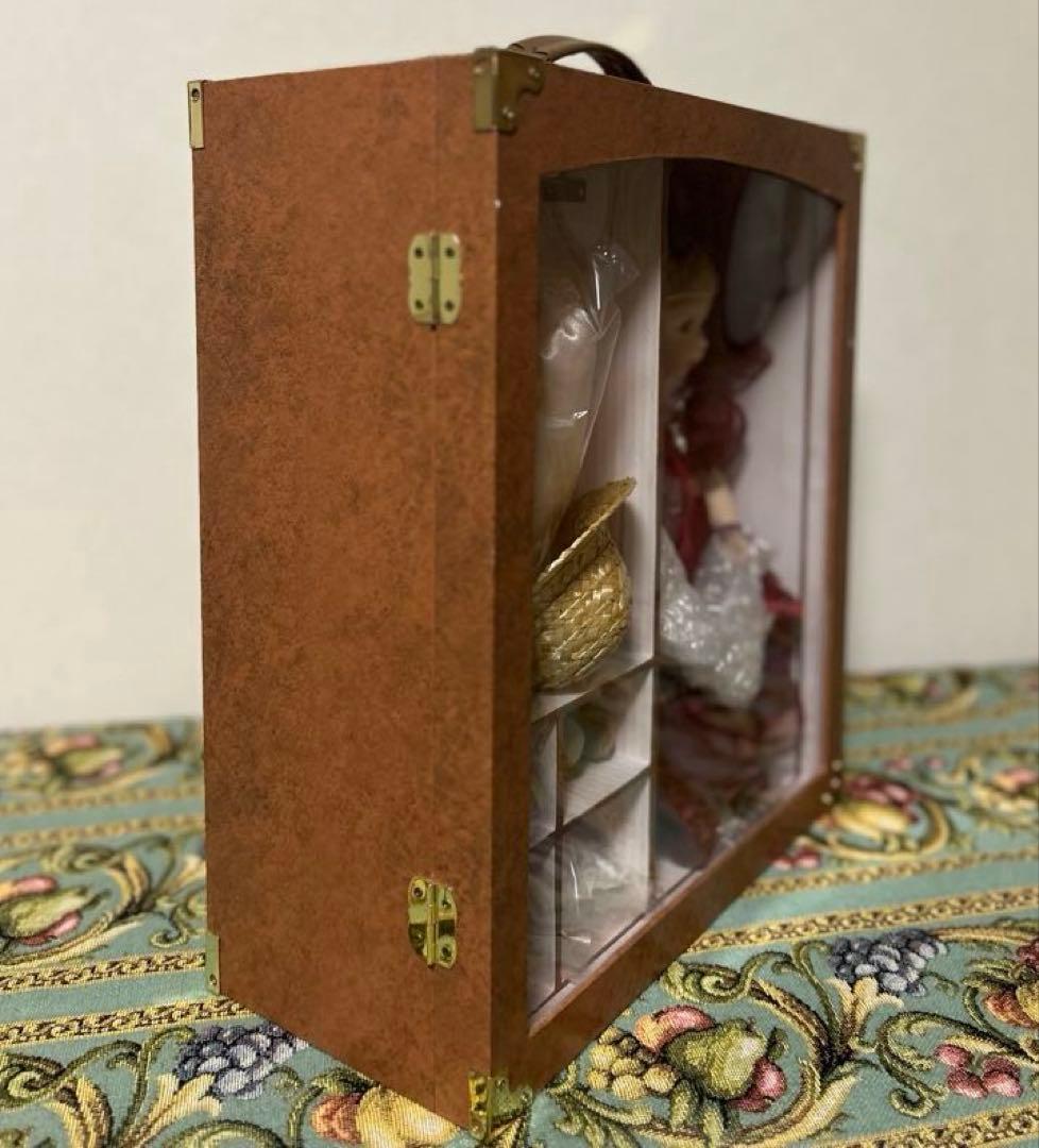 ビスクドール　アンティーク　愛らしいお顔　着せ替え　ドレス　人形　キャビネット