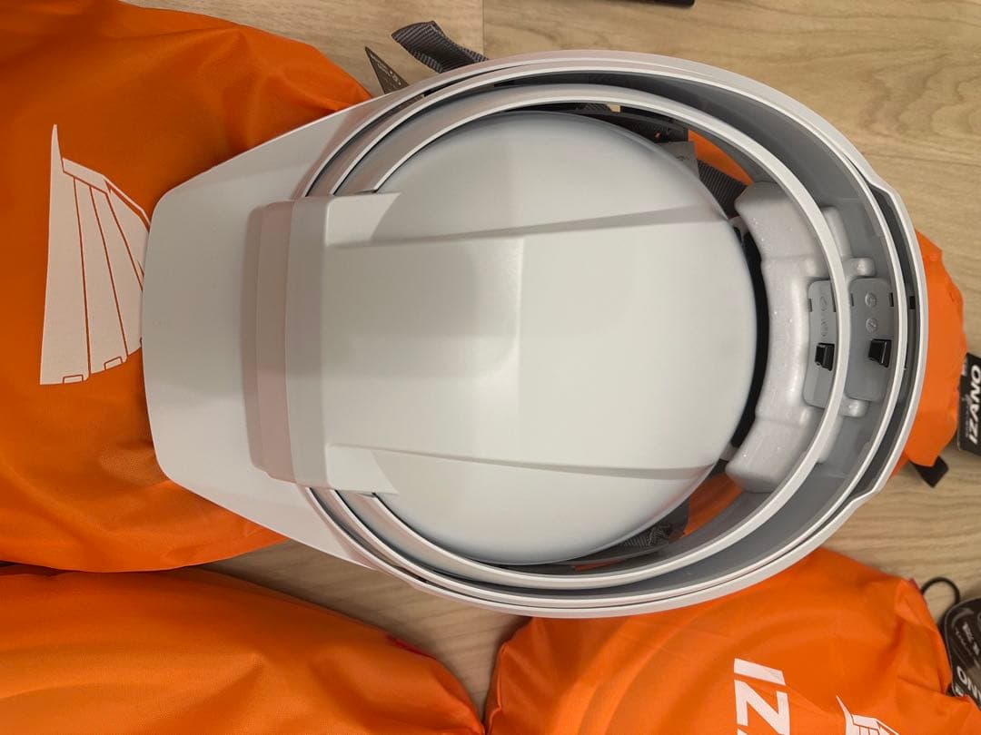 IZANO 防災ヘルメット ホワイト 収納袋付き 6個セット