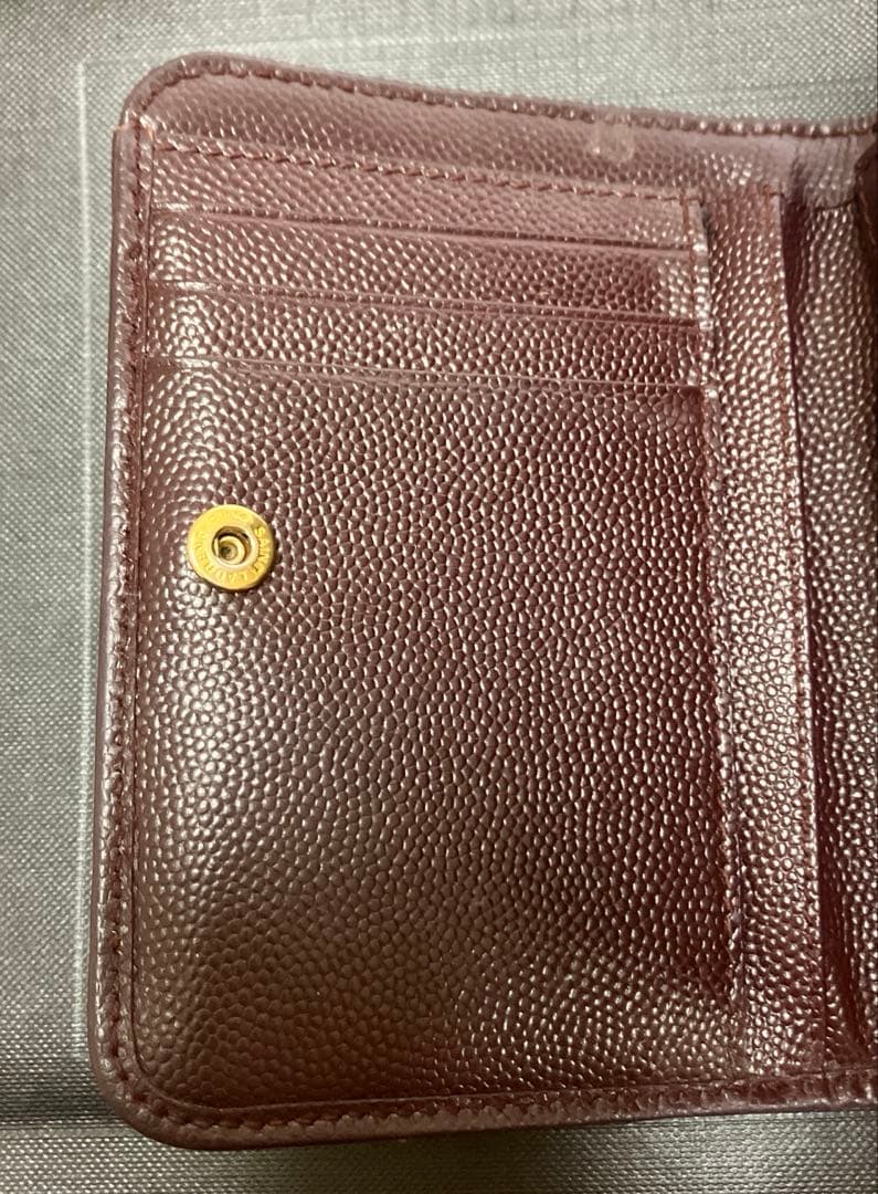 YSL イブサンローラン　二つ折り財布