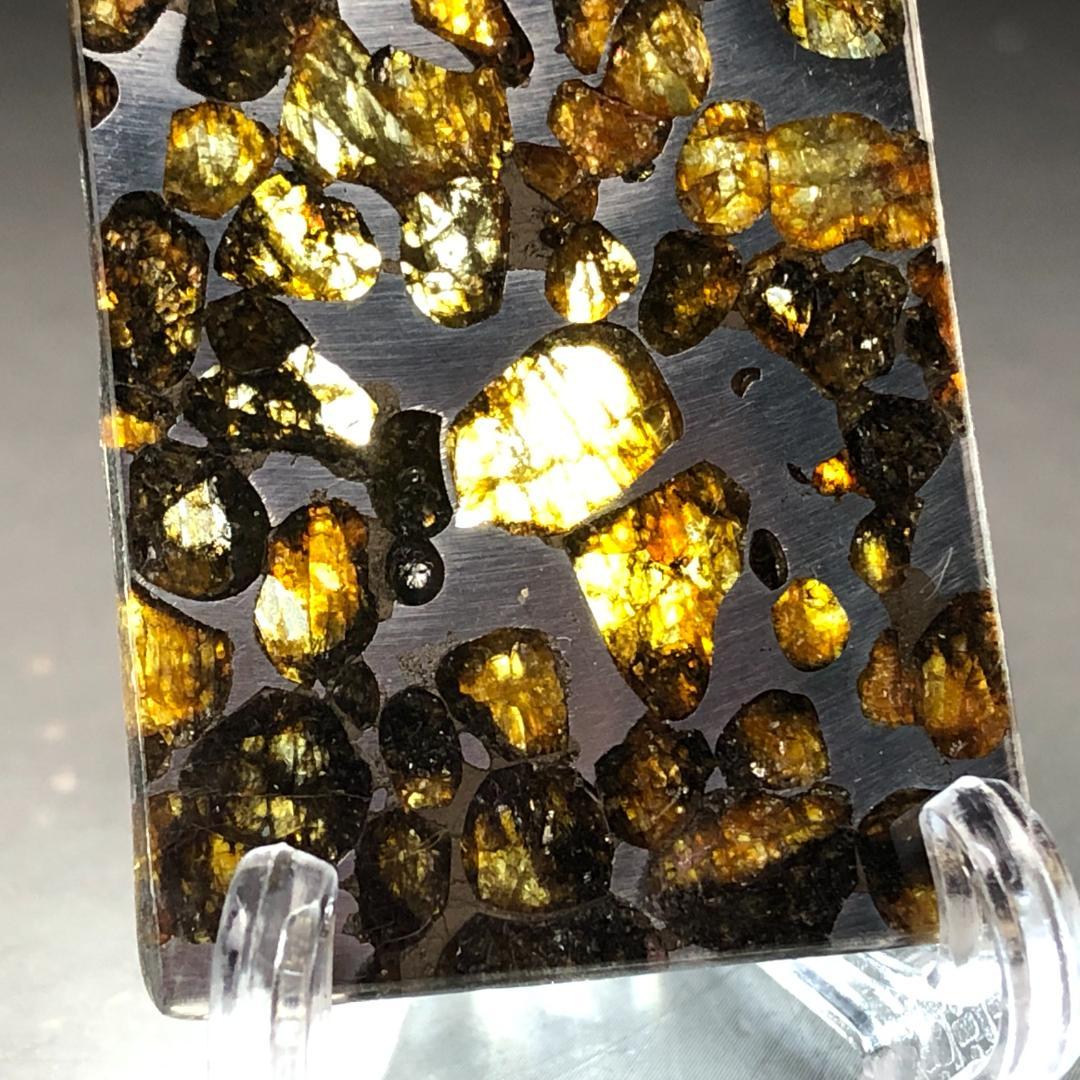 エ*７様 パラサイト隕石 隕石　石鉄隕石　セリコ隕石 美品　重さ約12ｇ　共箱