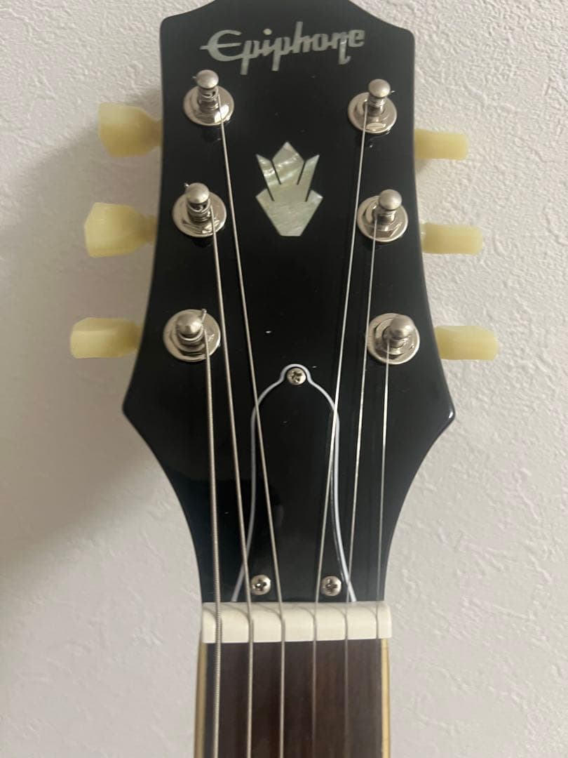 れるEpiphone ES-335 Figured Blueberry