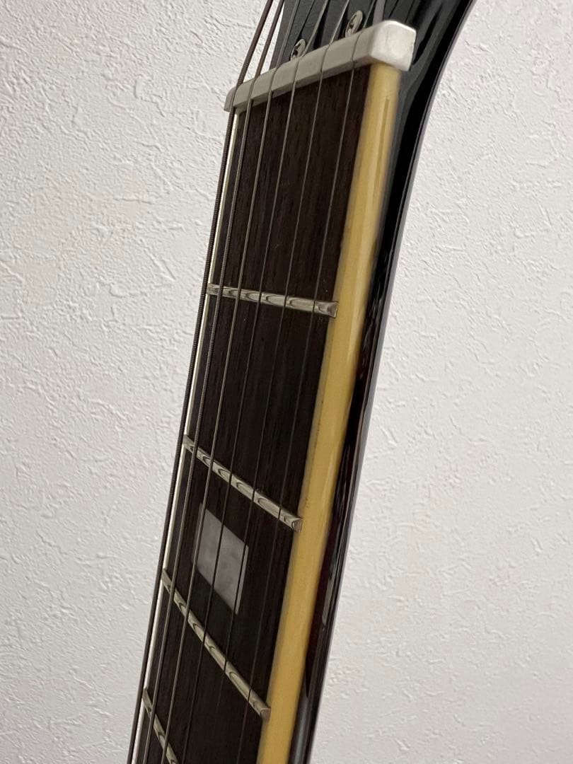 れるEpiphone ES-335 Figured Blueberry