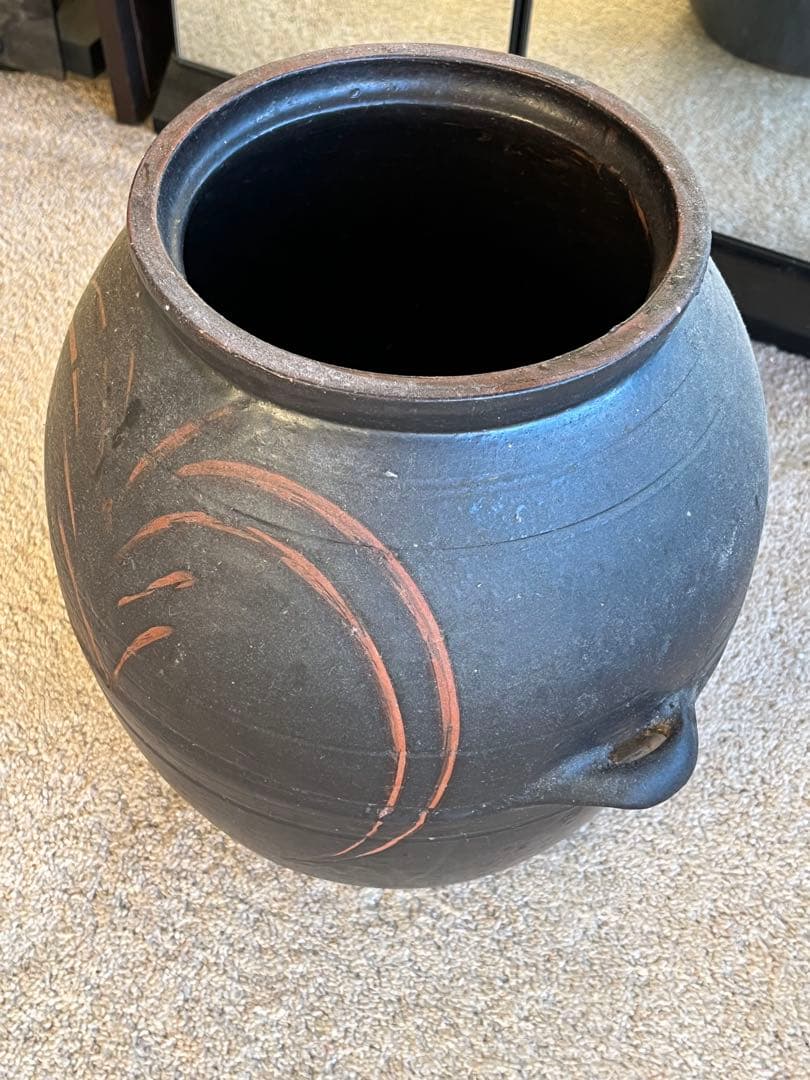 持ち手付き大壺￼