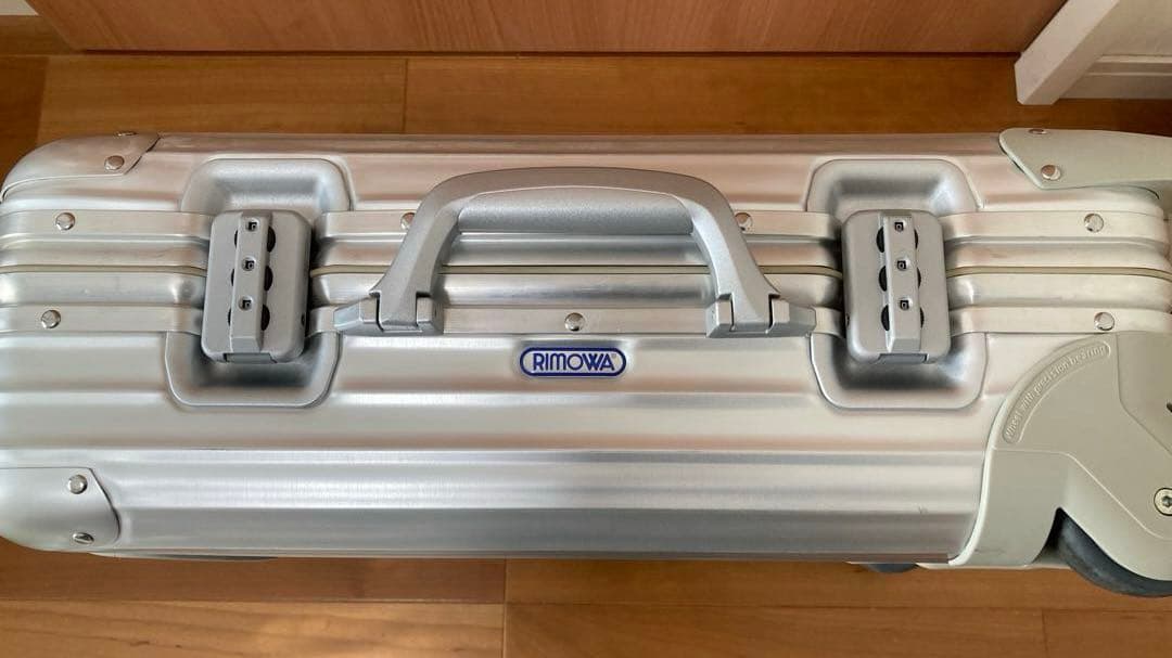 最終値下げ　美品　リモワRIMOWA トパーズTOPAS 32L 青ロゴ　2輪
