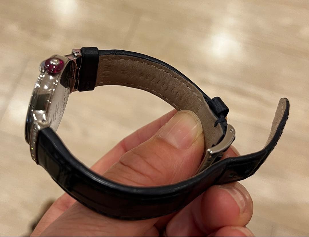 ブルガリ　ルチェア　時計　ラピスラズリ