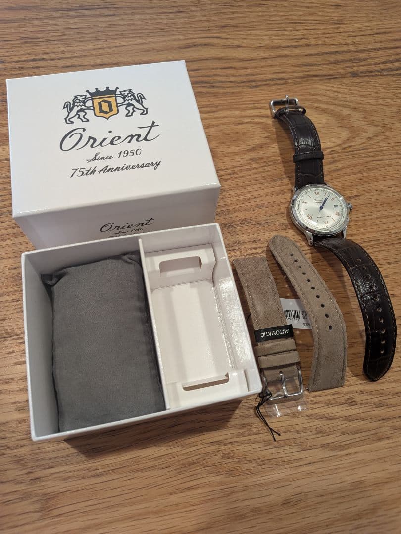 Orient 75周年限定モデル 自動巻き 白文字盤