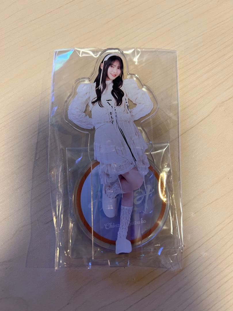 FRUITS ZIPPER 鎮西寿々歌　アクリルスタンド