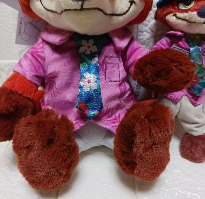 ズートピア　ポージーペンケース　ぬいぐるみバッジ　ニック　2点セット