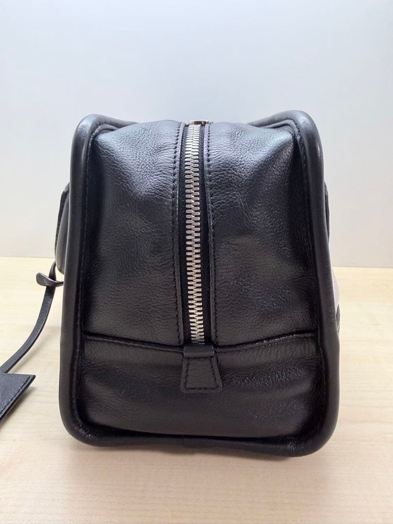 LOEWE アマソナ　 ホワイト/ブラック