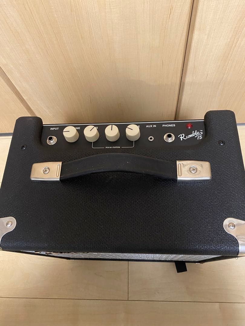 【値下げしました】Fender Rumble 15 ベースアンプ　中古　ほぼ新品
