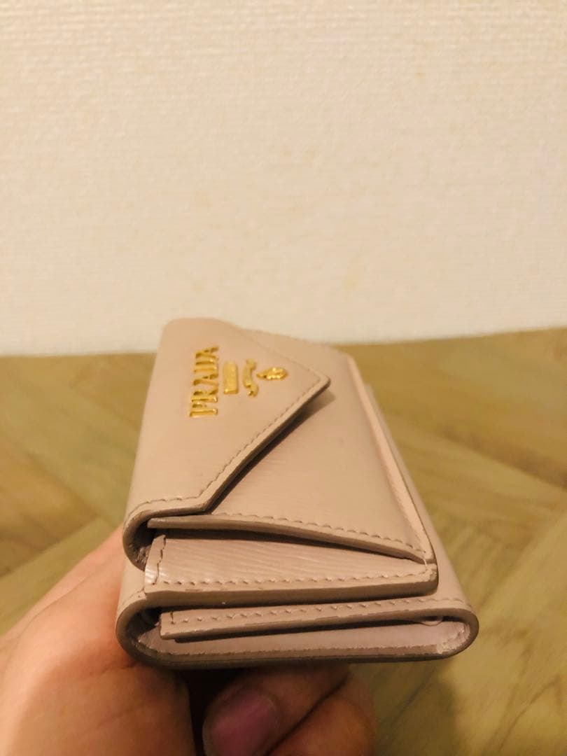 PRADA 三つ折り財布 ベージュ(ICチップ(RFID)搭載)