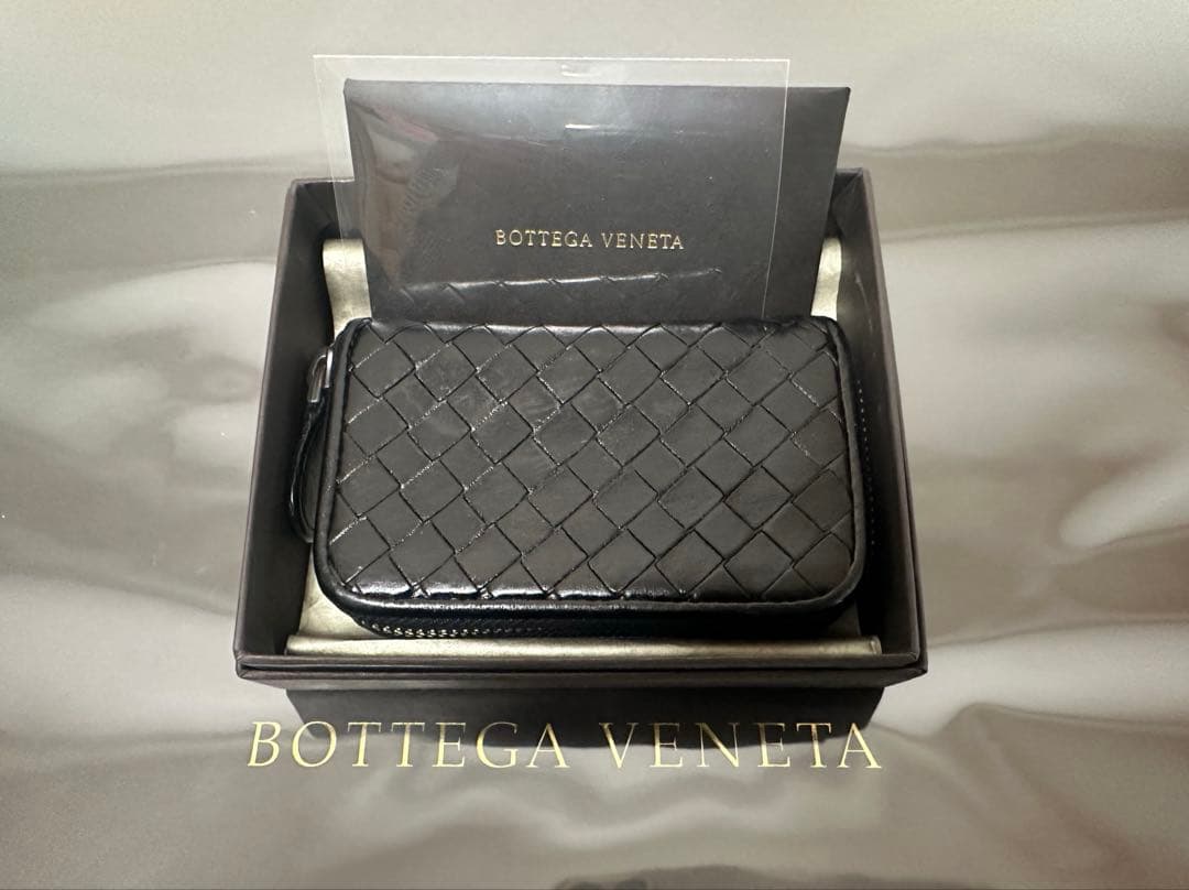 【美品】ボッテガヴェネタ イントレチャートケース/ラム/黒/4️⃣✨✨