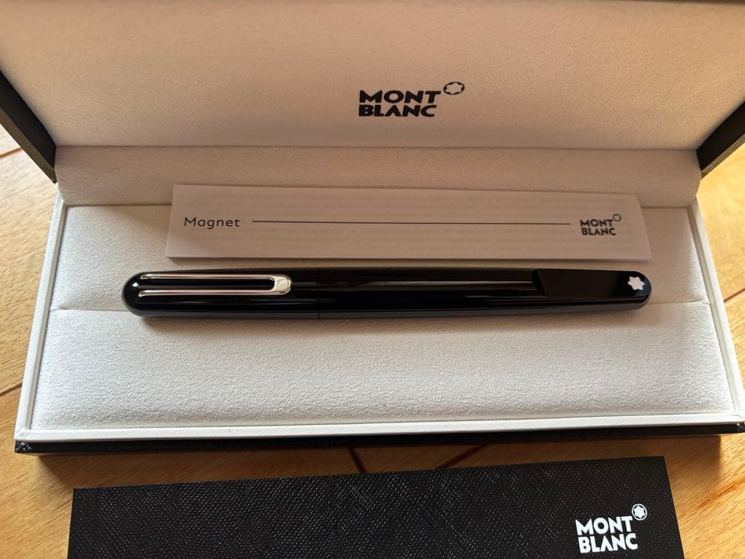 【入手困難】モンブラン　MONTBLANC Mウルトラブラック　ローラーボール