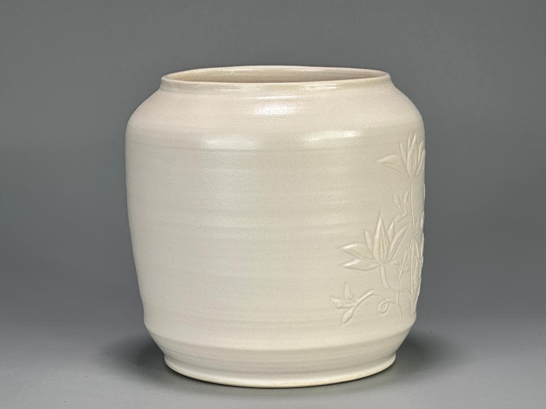 日本美術　茶道具　白磁　蓮花文　水指　在銘　治子