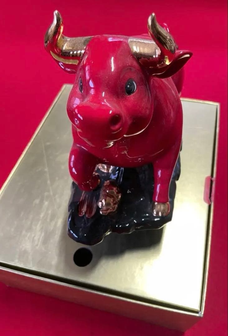 縁起物・ベトナム・ミンロン・高級陶器・置物・牛コレクション・美術品・インテリア