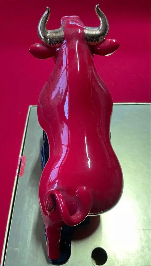 縁起物・ベトナム・ミンロン・高級陶器・置物・牛コレクション・美術品・インテリア