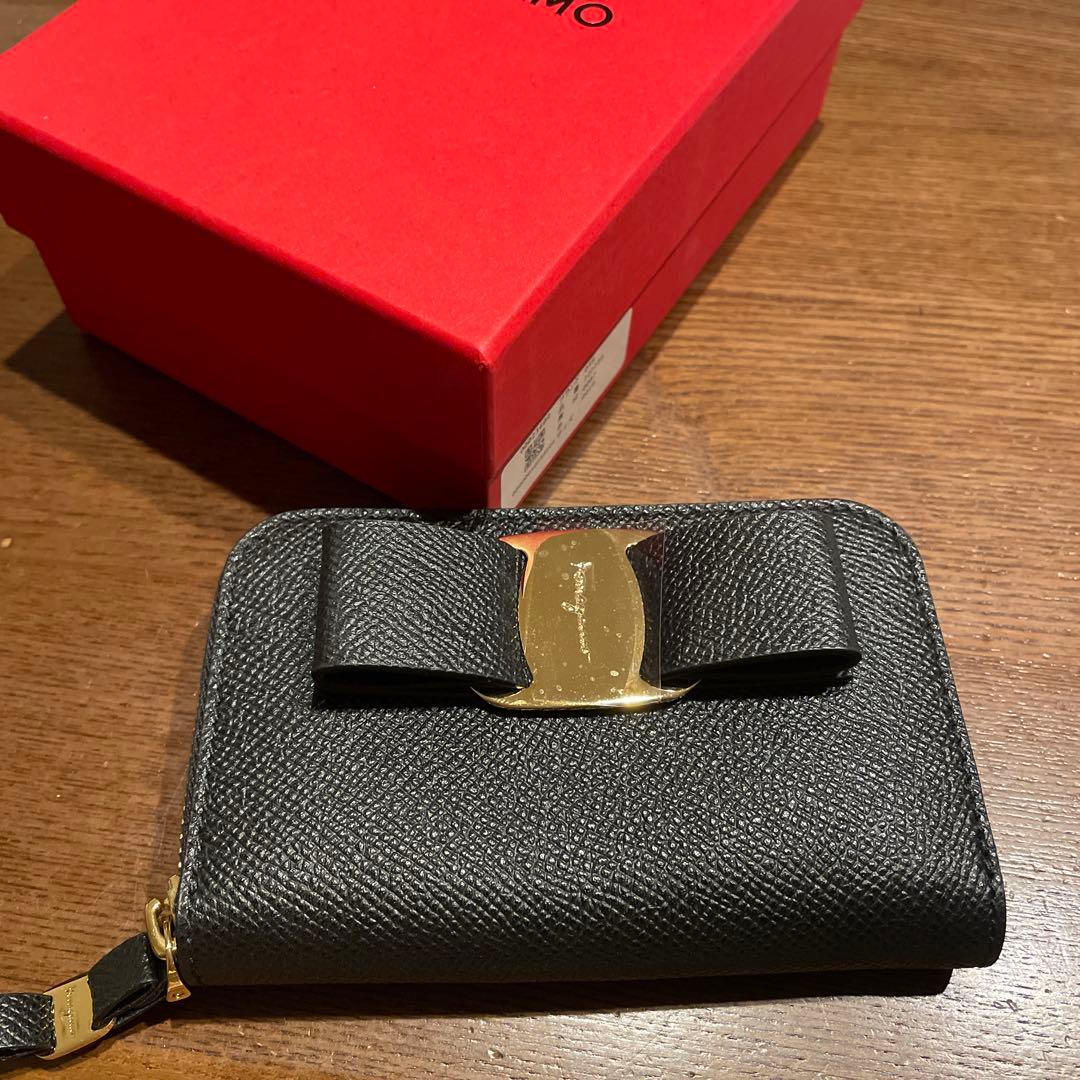 フェラガモ Ferragamo ヴァラリボン 財布 小銭入れ 新品未使用‼️