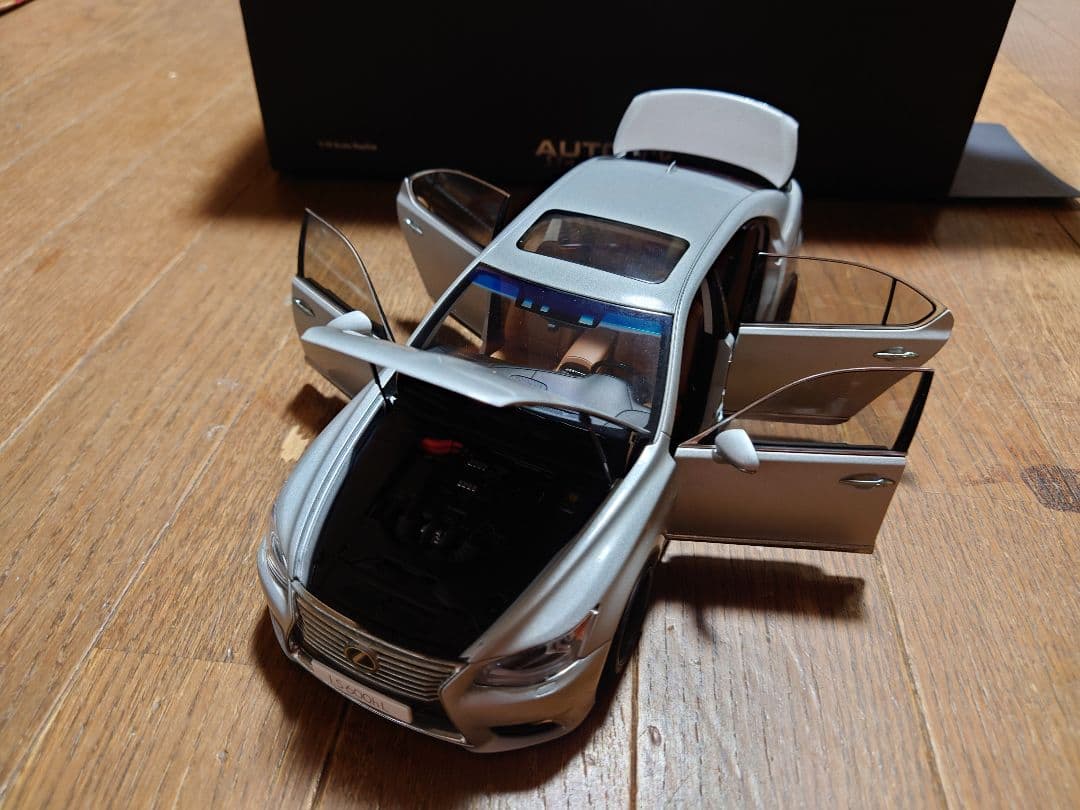 Lexus LS600hL 1/18オートアートカスタム仕様シルバー現状販売箱有