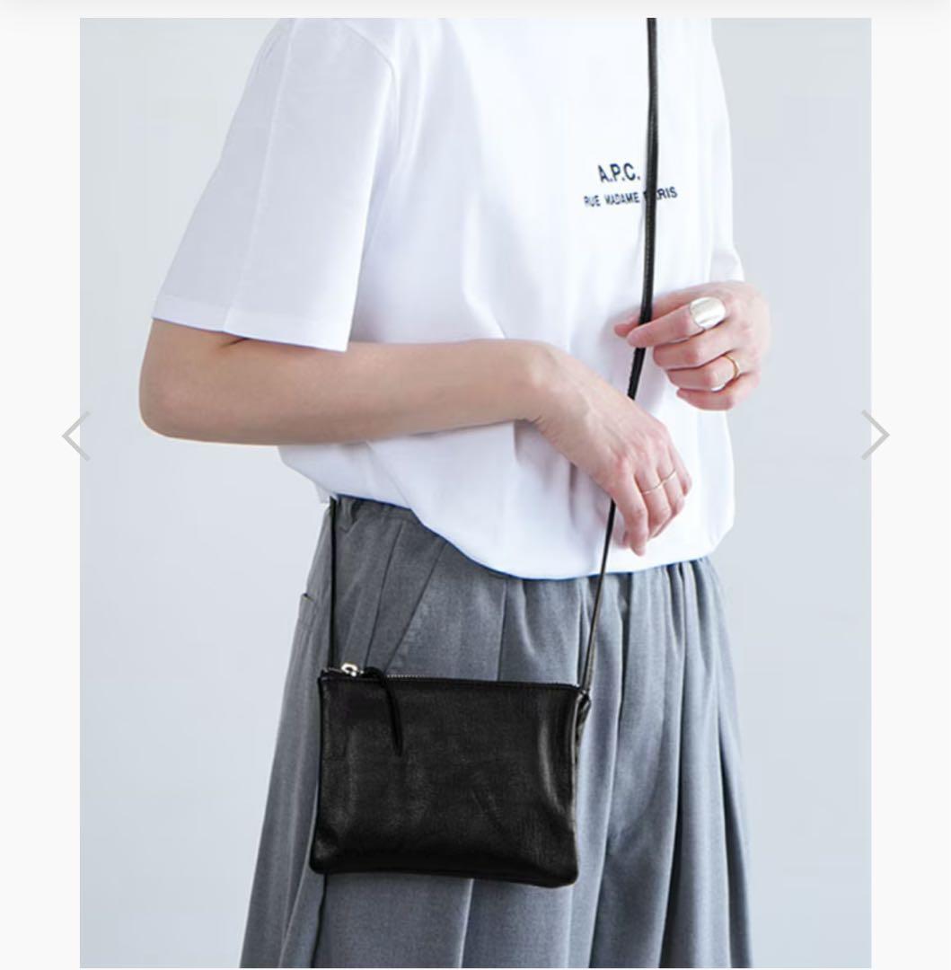 MASTER & CO. ブラックレザーショルダーバッグ