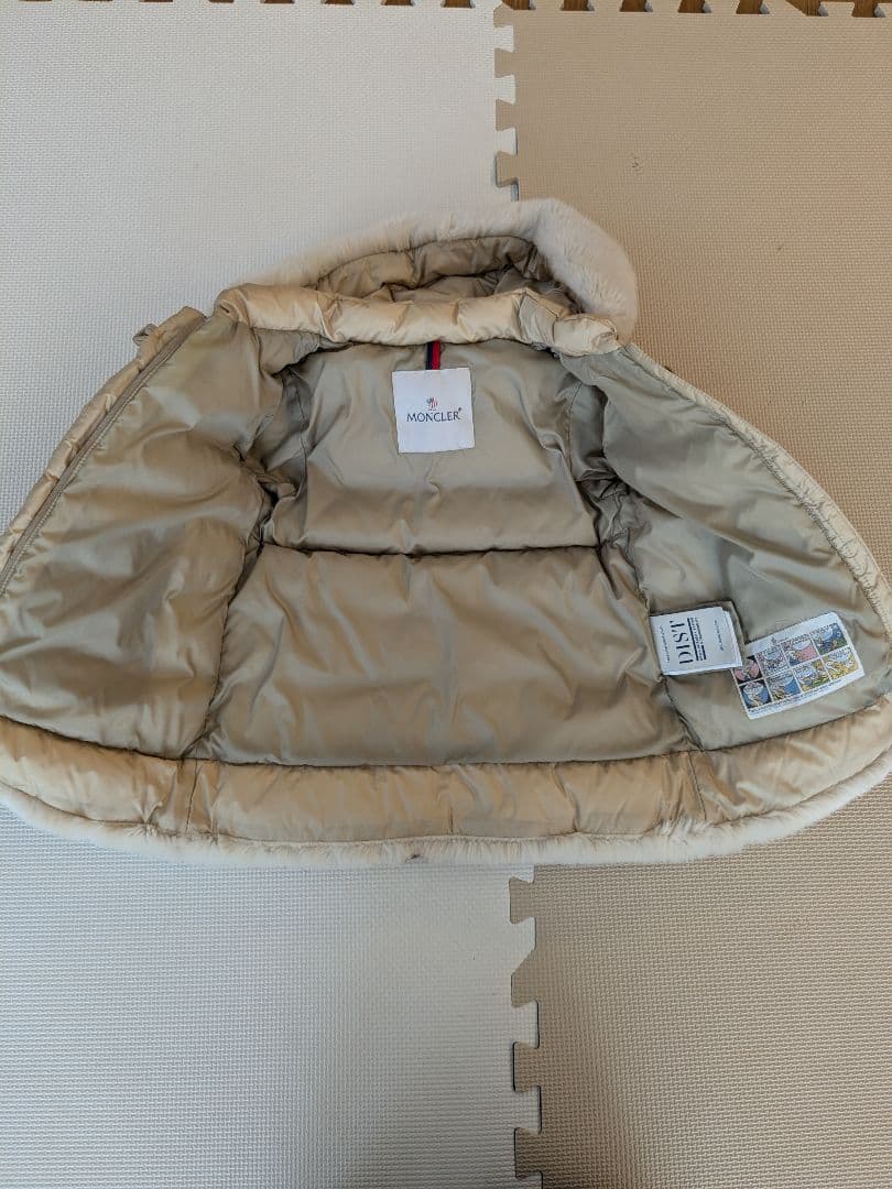 【美品】モンクレール　ダウン女の子