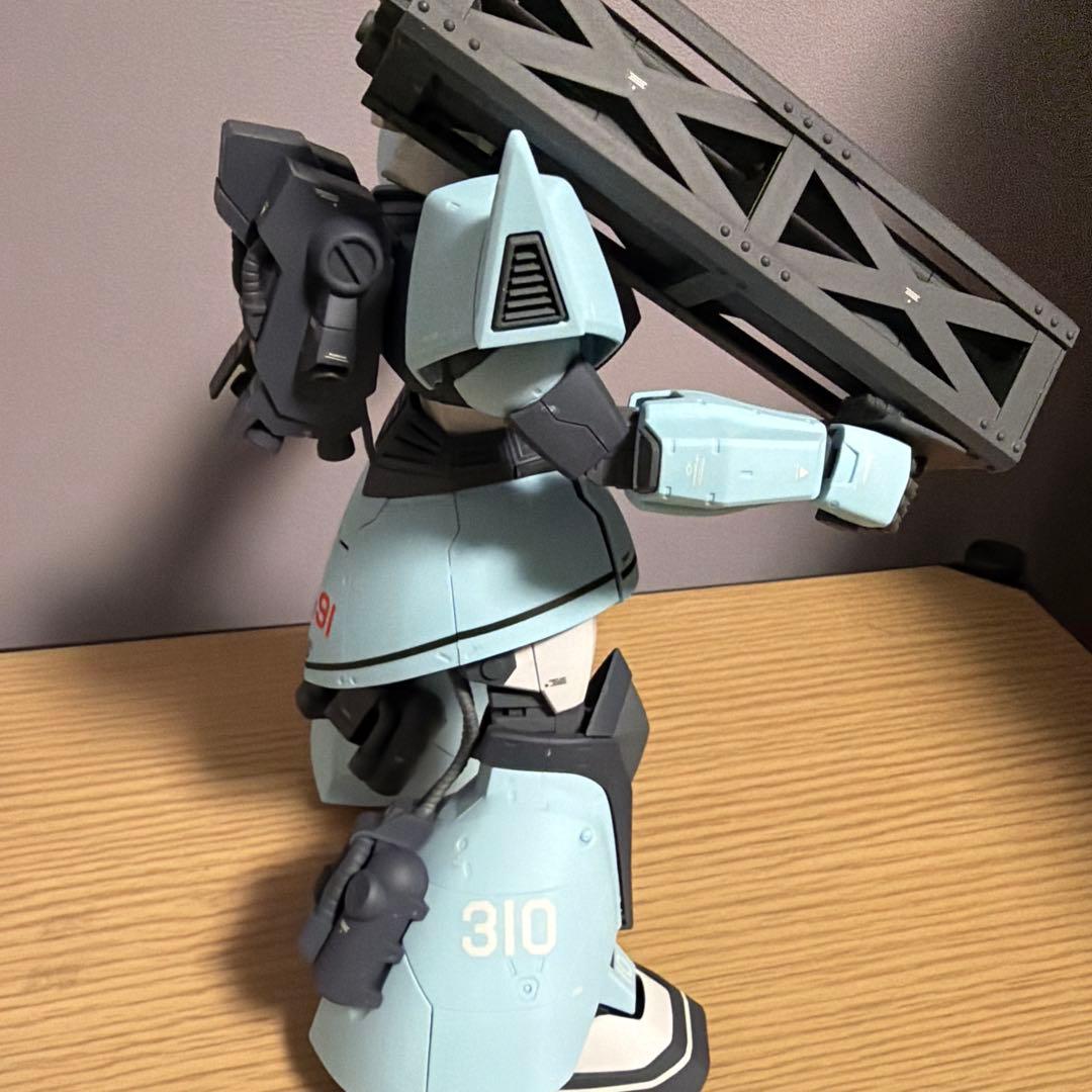 【組立済】MG 1/100 ユーマ・ライトニング専用高機動型ゲルググ