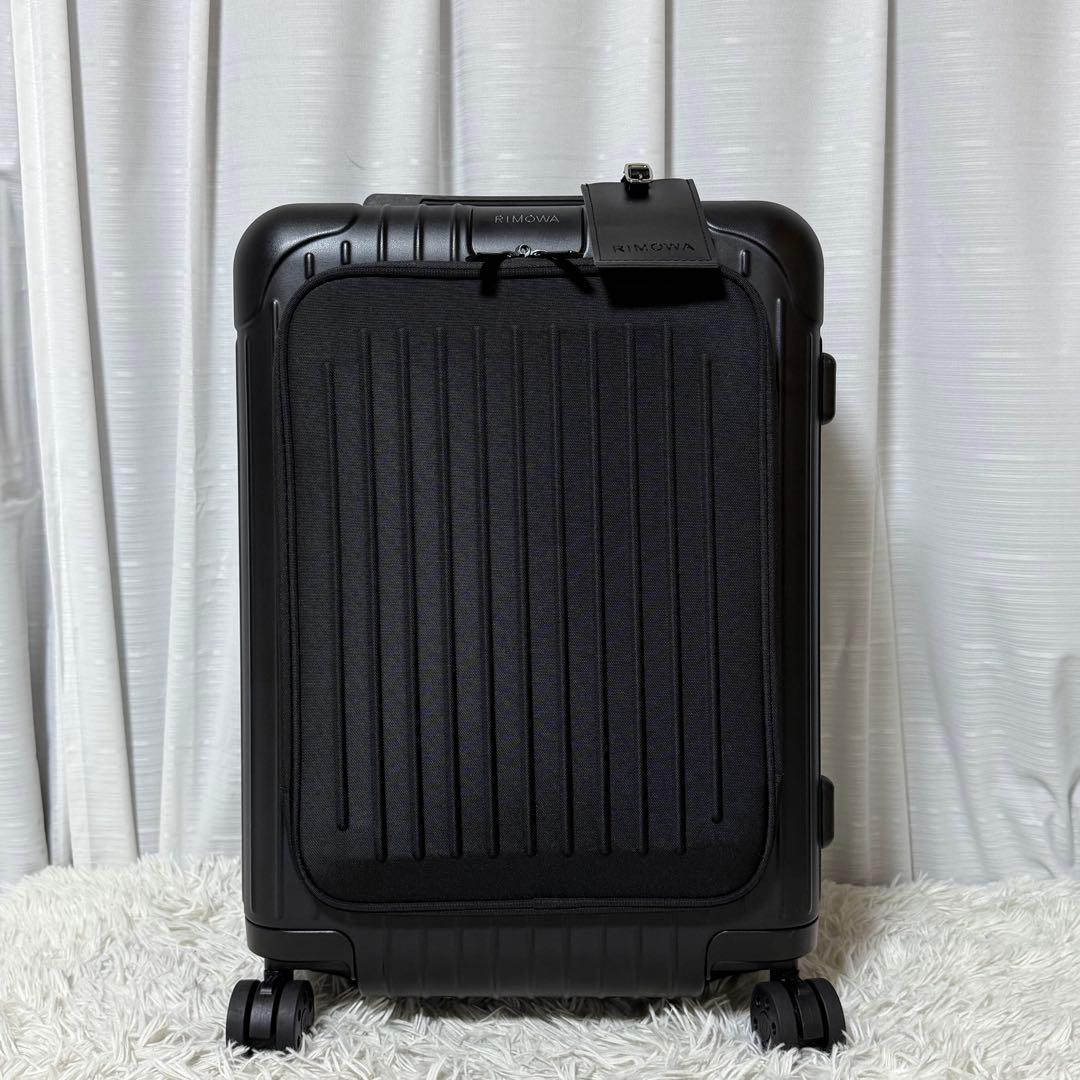⭐️新品未使用⭐️ RIMOWA　エッセンシャルスリーブ　キャリーケース　ブラック