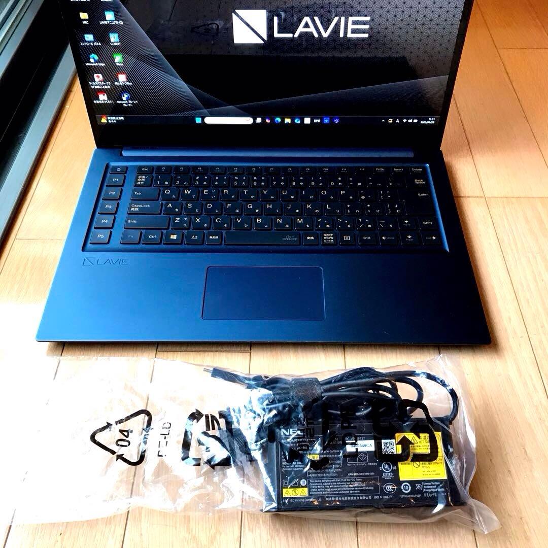 美品LaVieVEGA LV750/R【有機ELUltraHD4Kディスプレイ】