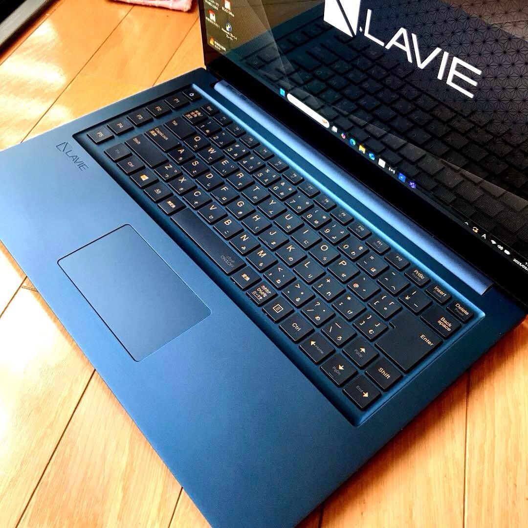 美品LaVieVEGA LV750/R【有機ELUltraHD4Kディスプレイ】