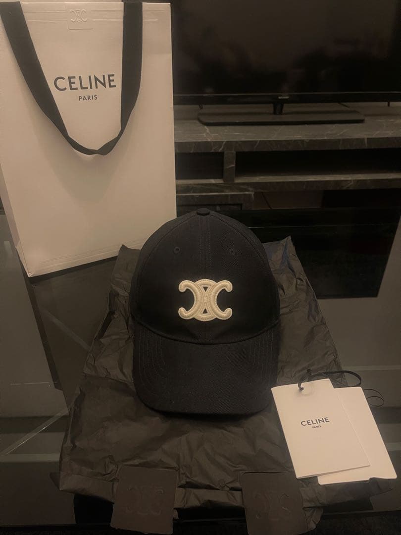 CELINE トリオンフベースボールキャップ