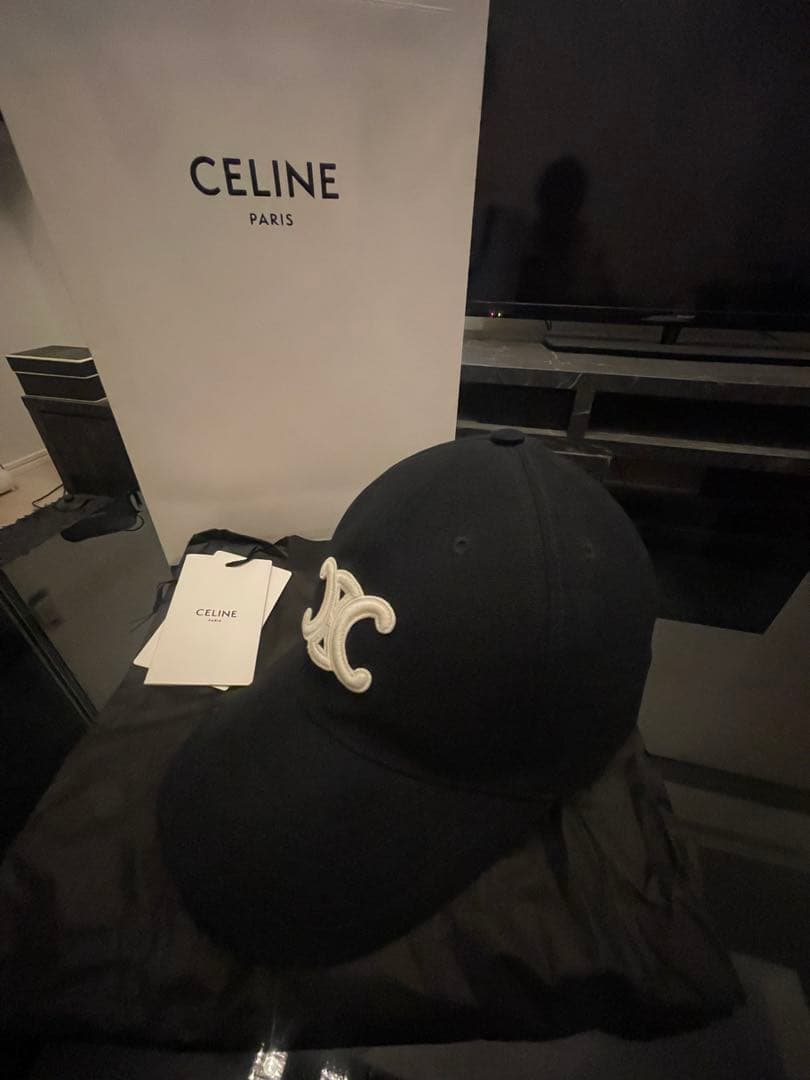 CELINE トリオンフベースボールキャップ