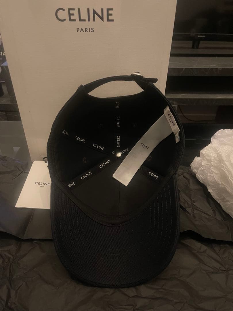 CELINE トリオンフベースボールキャップ