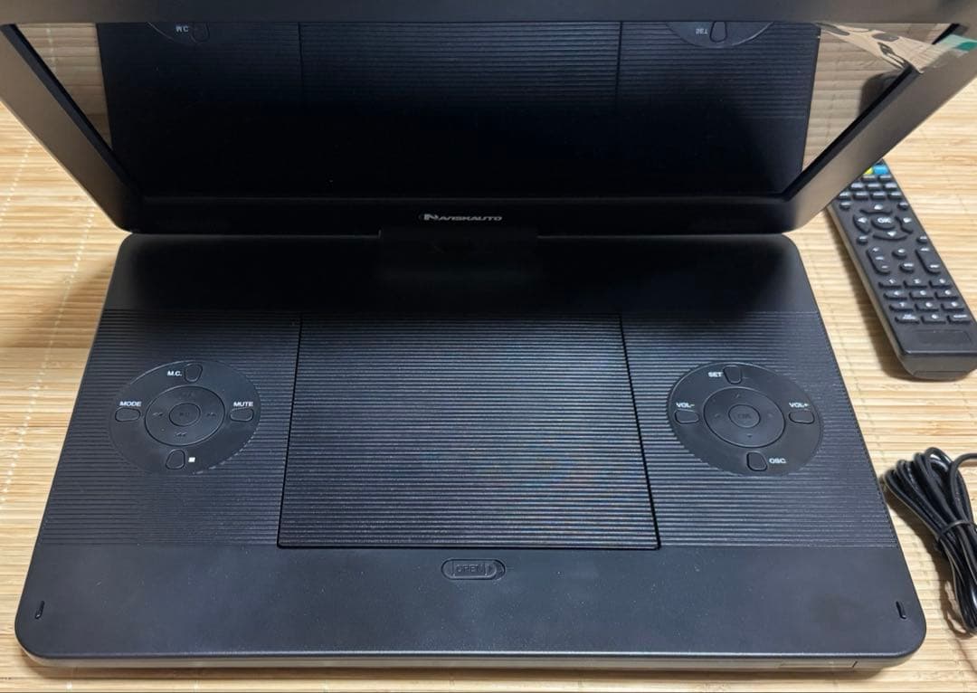 プレーヤー NAVISKAUTO 13.3 インチ　 ポータブルDVDプレーヤー