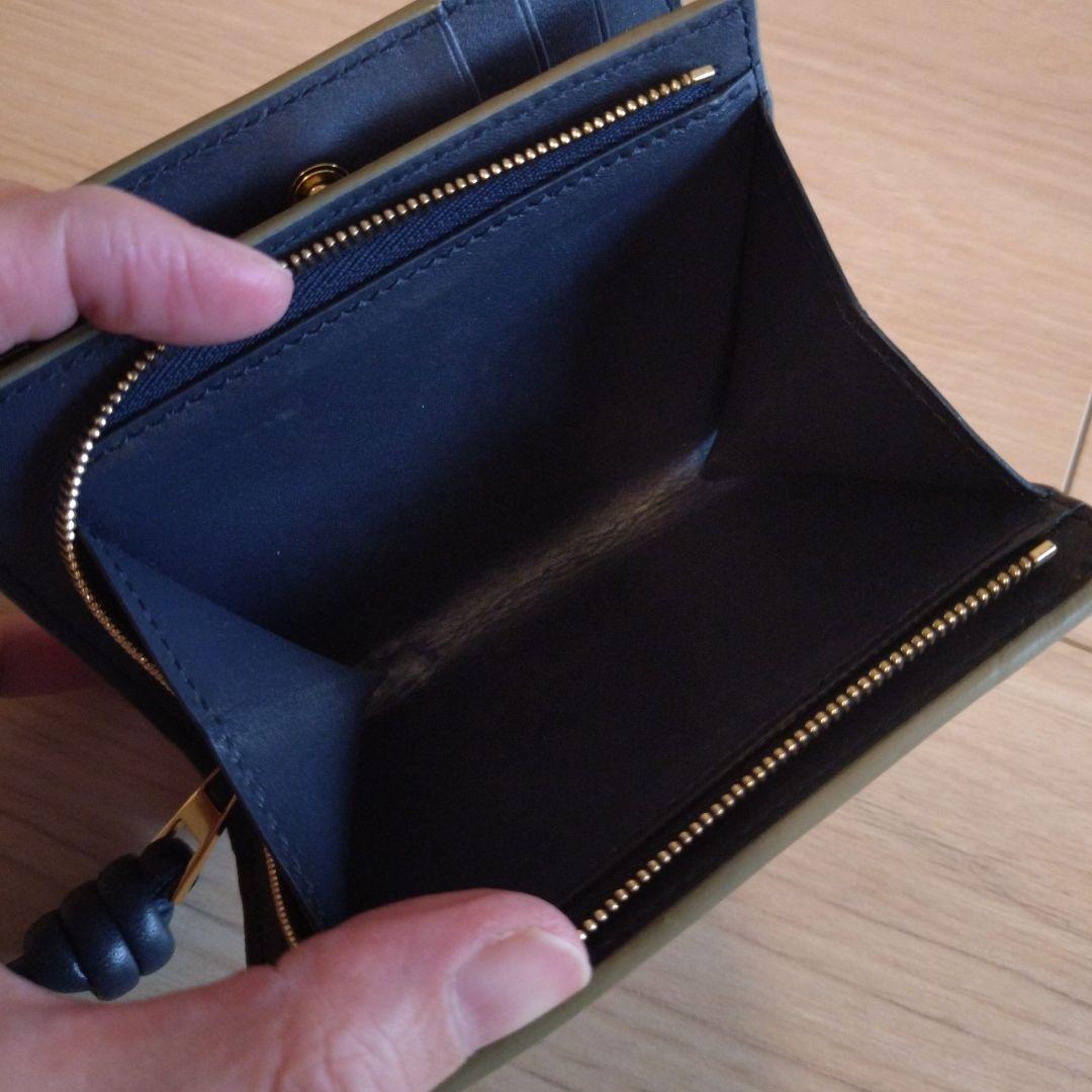 LOEWE ノット コンパクト ウォレット（シャイニーナパカーフ） 二つ折り財布