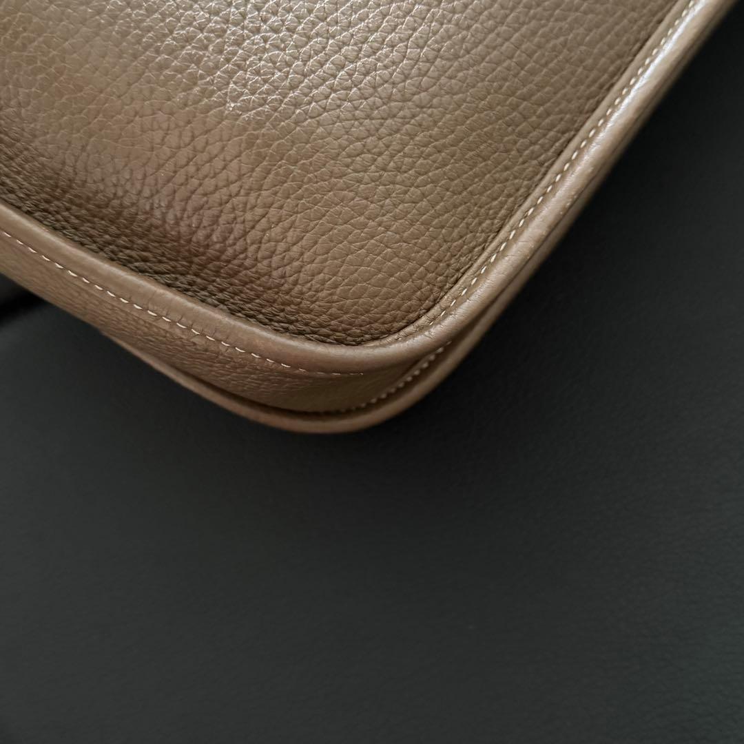 現行モデル HERMES エヴリンⅢ PM エトゥープ ショルダーバッグ C刻印