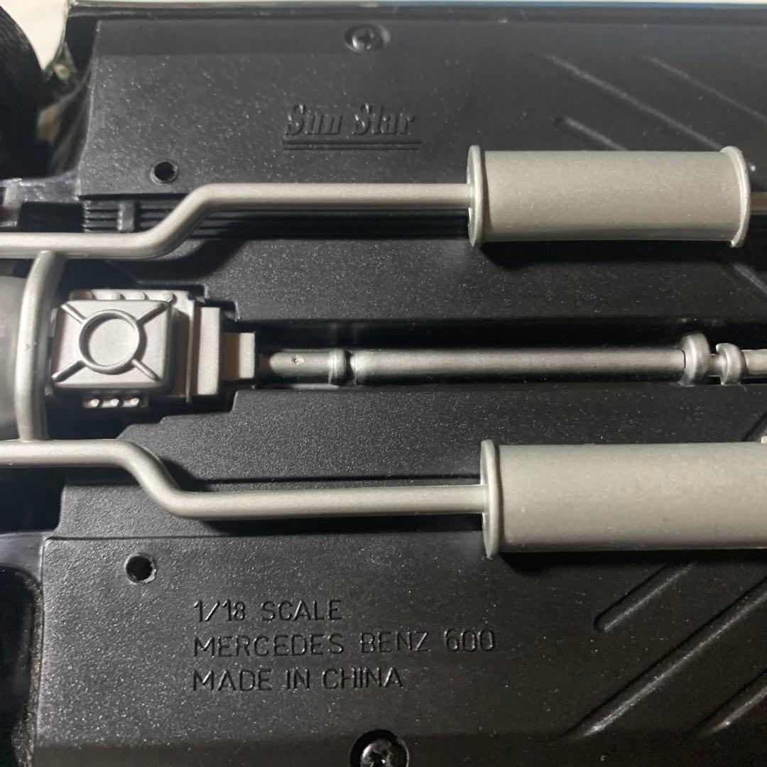 メルセデスベンツ　リムジン　1/18