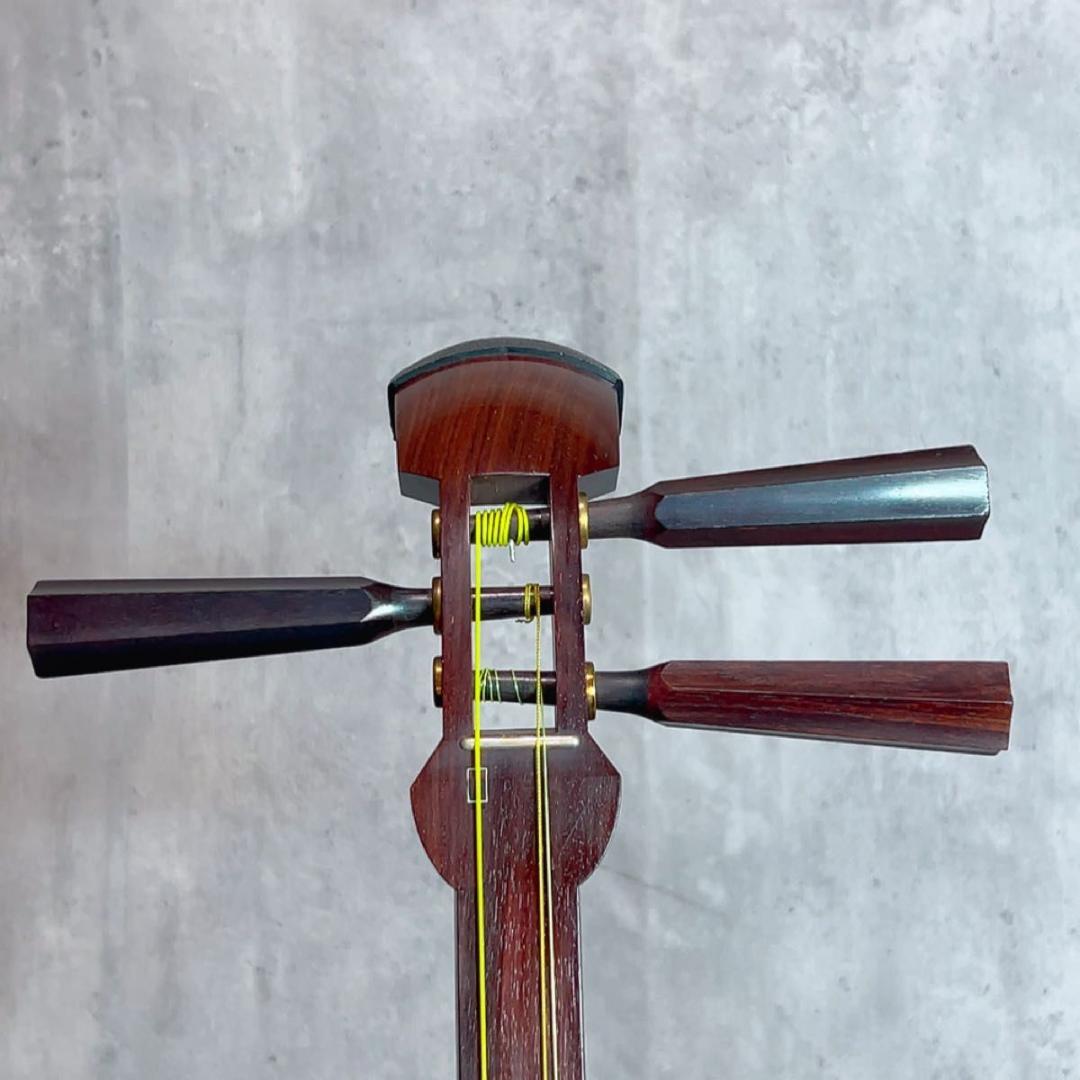 津軽三味線 紅木 東さわり　太棹　和楽器 弦楽器 ハードケース 三味線