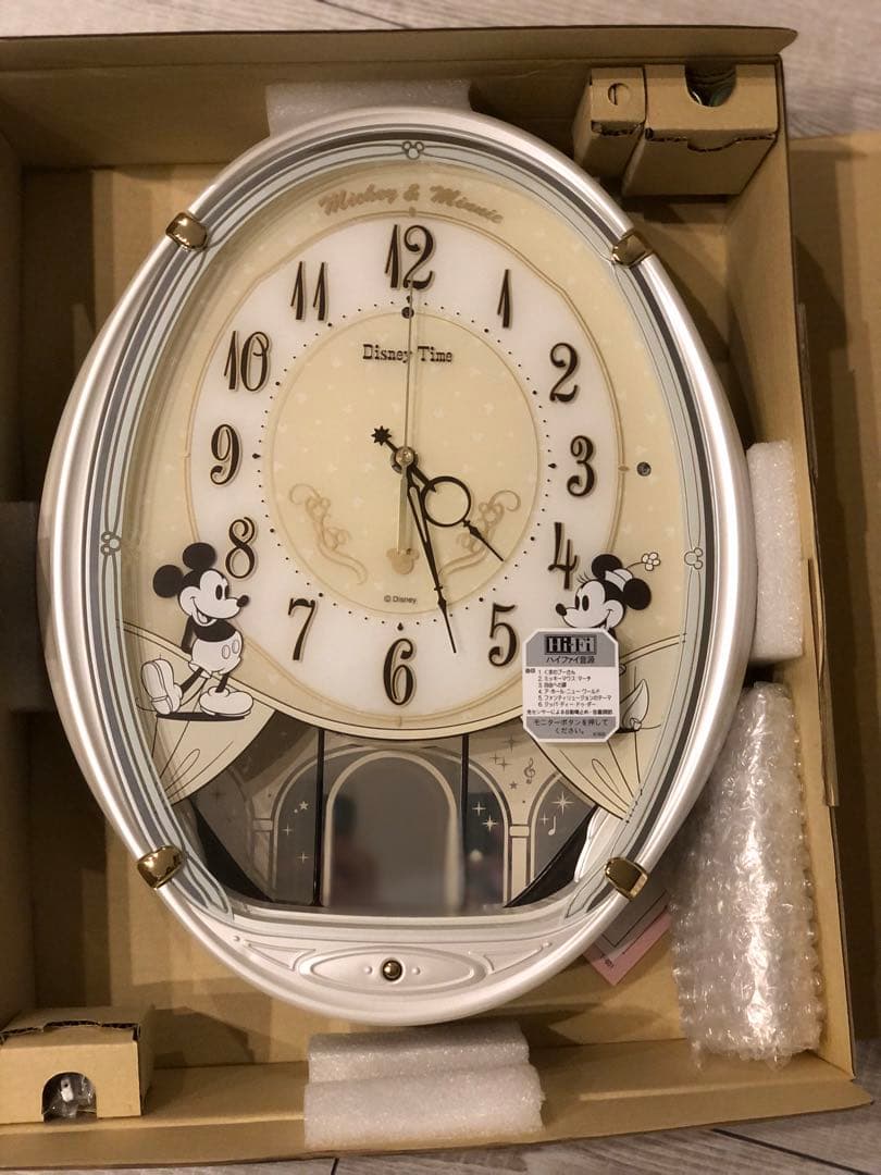 ⭐︎さぼ⭐︎新品未使用セイコーディズニー電波掛け時計6曲メロディー白