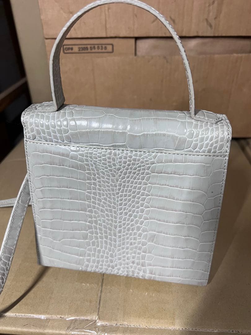 YSL イヴサンローラン　バッグ　トートバッグ