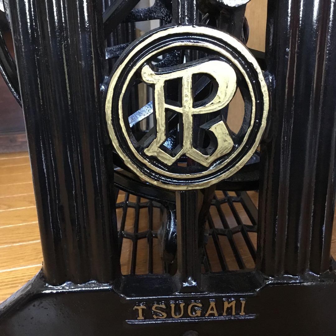 ※アンティーク※TSUGAMI足踏みミシン脚のテーブル　アイアン