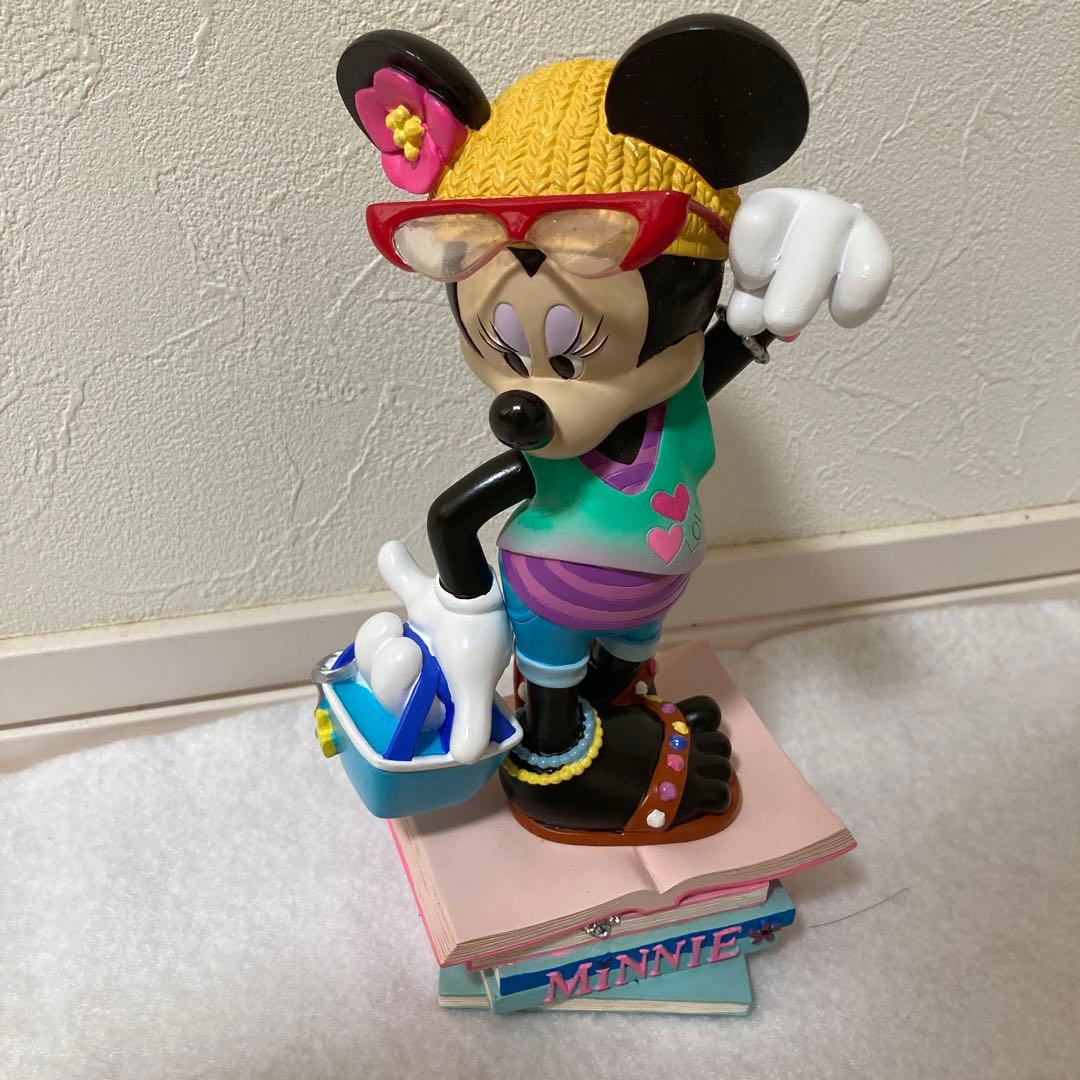 未使用品希少ディズニーミニー ・マウス サマー・ビーチスタイル フィギュア