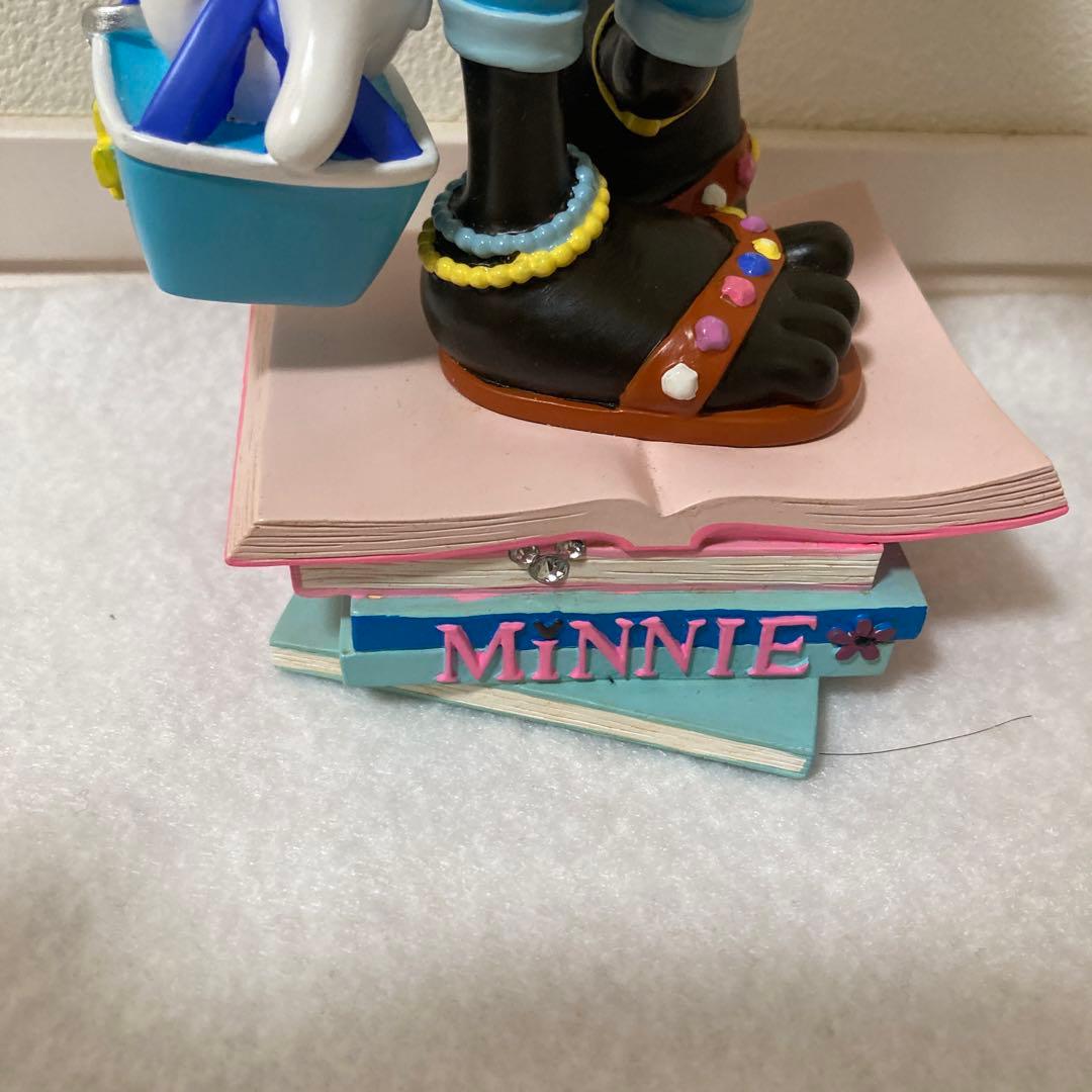 未使用品希少ディズニーミニー ・マウス サマー・ビーチスタイル フィギュア