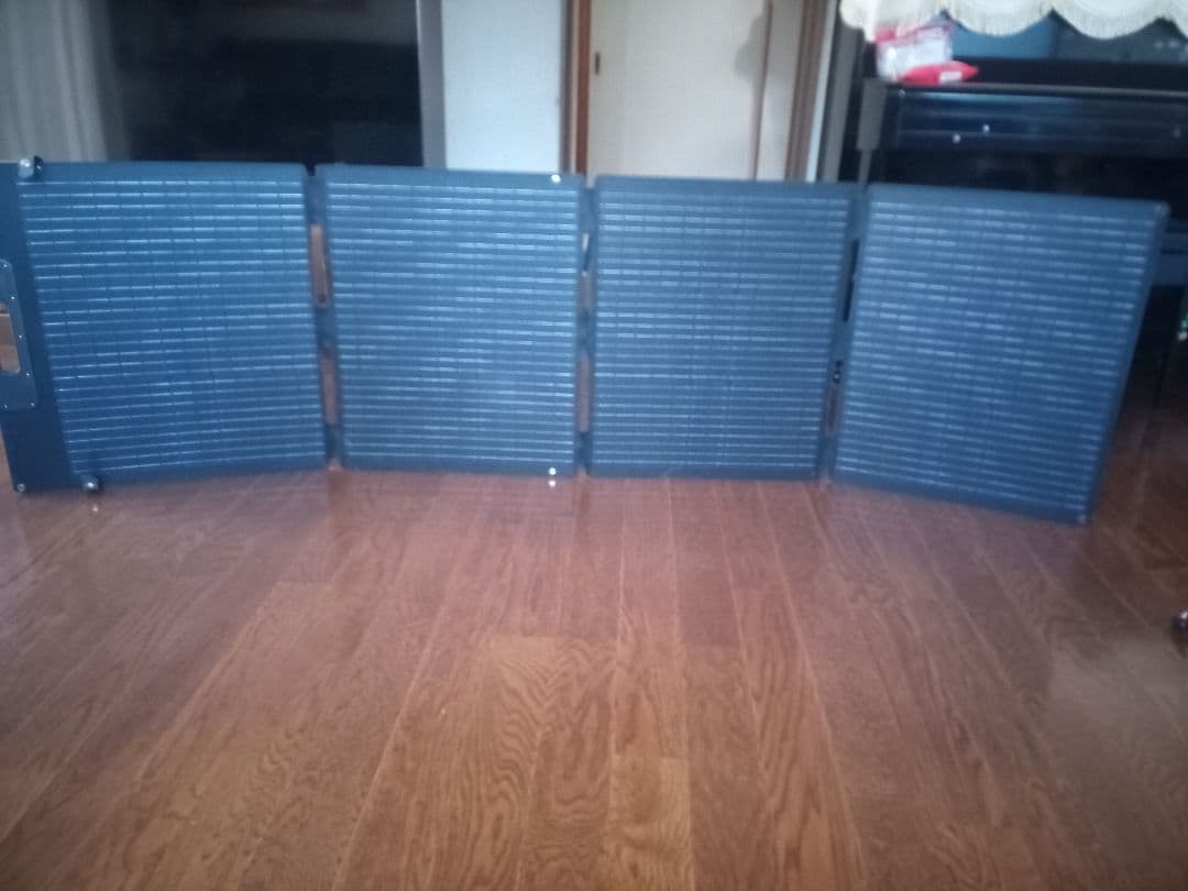 BLUETTI ポータブルソーラーパネル 4枚折り