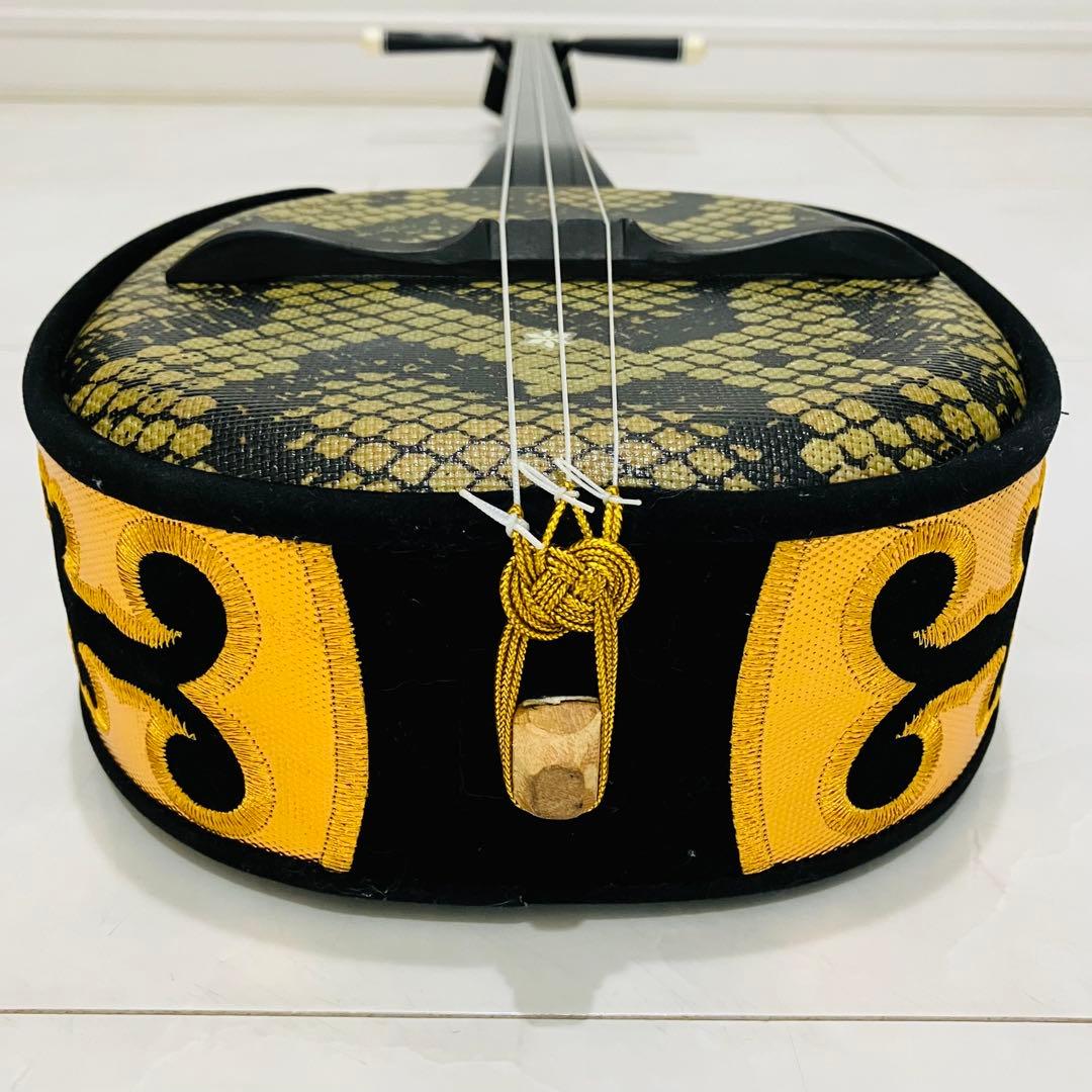 沖縄 三線 特上 人工皮革 蛇柄 ソフトケース 三味線 付属品付き