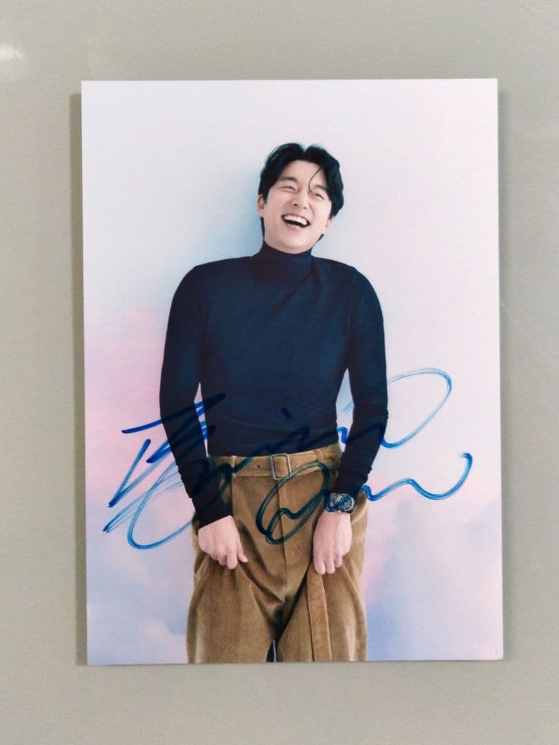 コン・ユ直筆サイン入り2Lサイズ写真…Gong Yoo…静かなる海‥