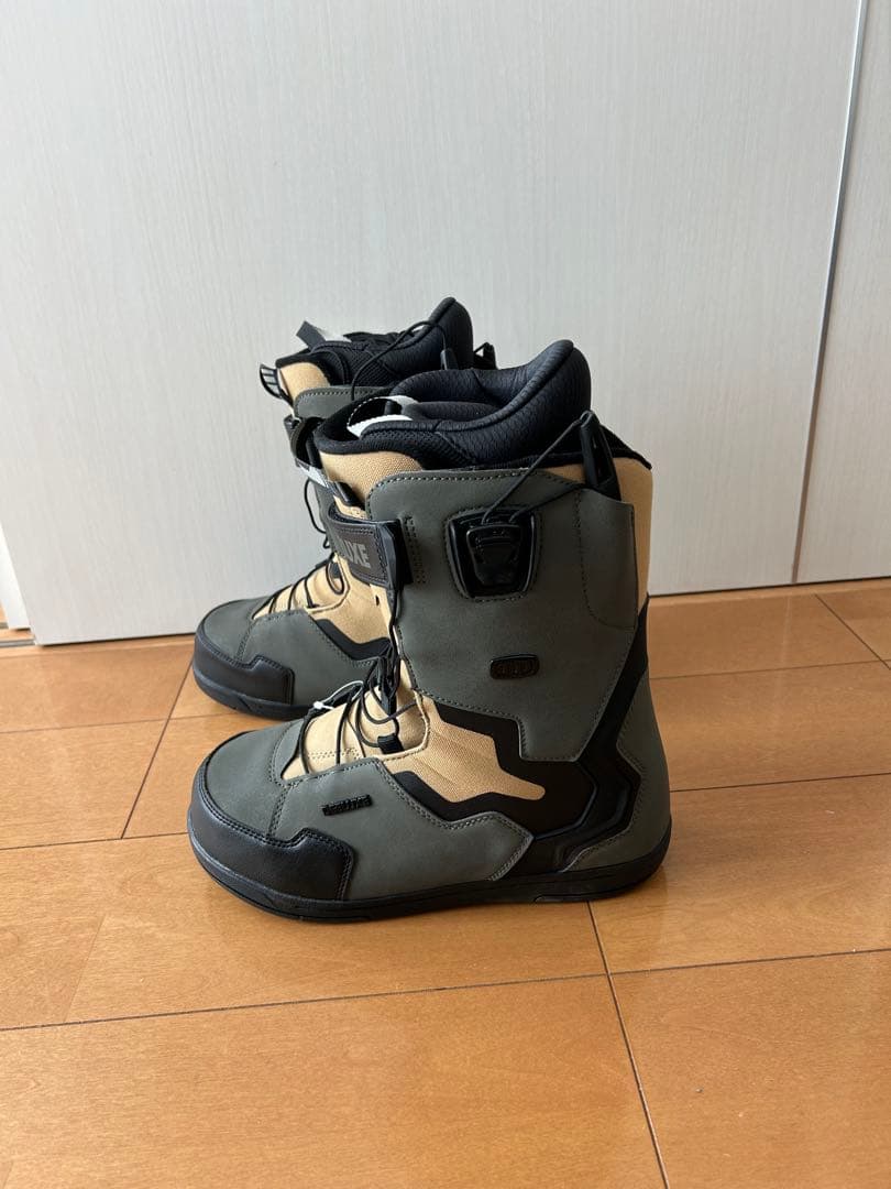 【新品未使用】DEELUXE スノーボードブーツ27㎝