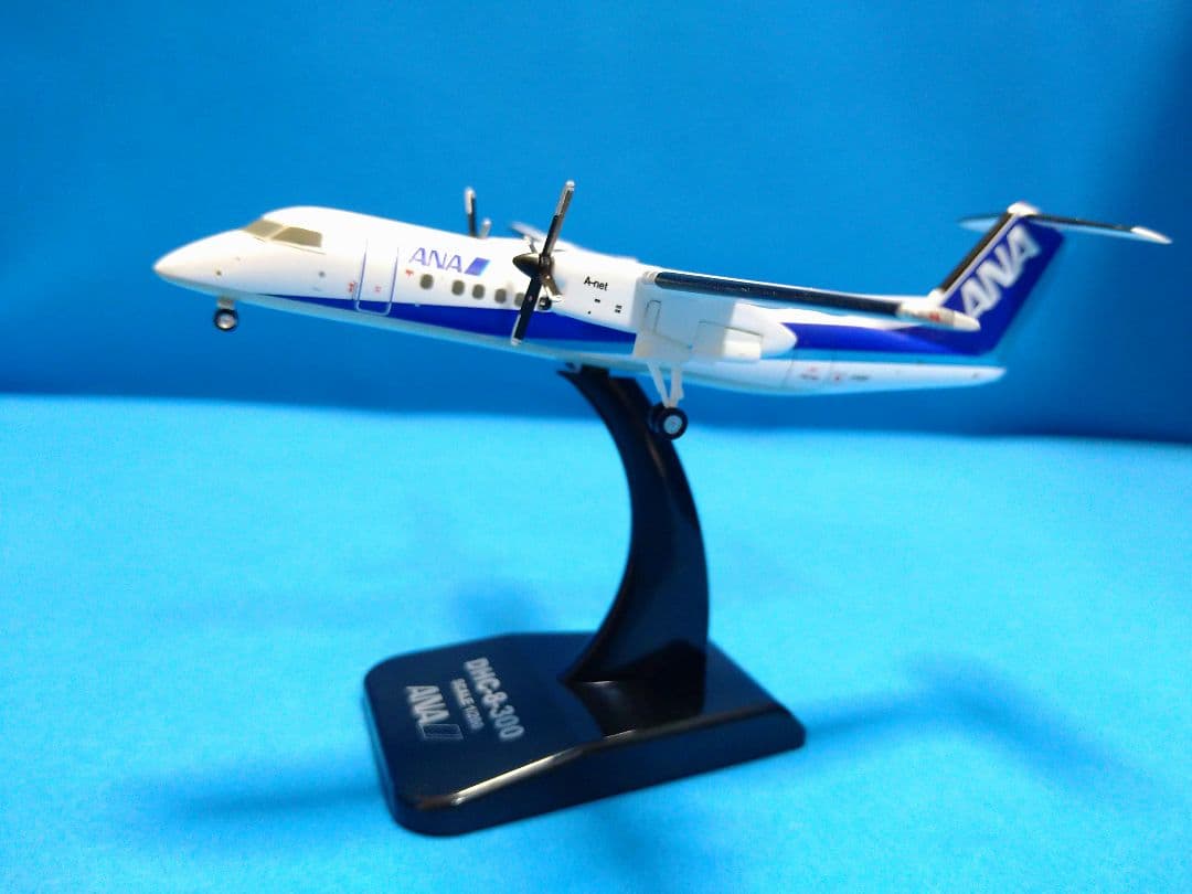 ANA全日空　DHC-8-300 JA801K 1/200