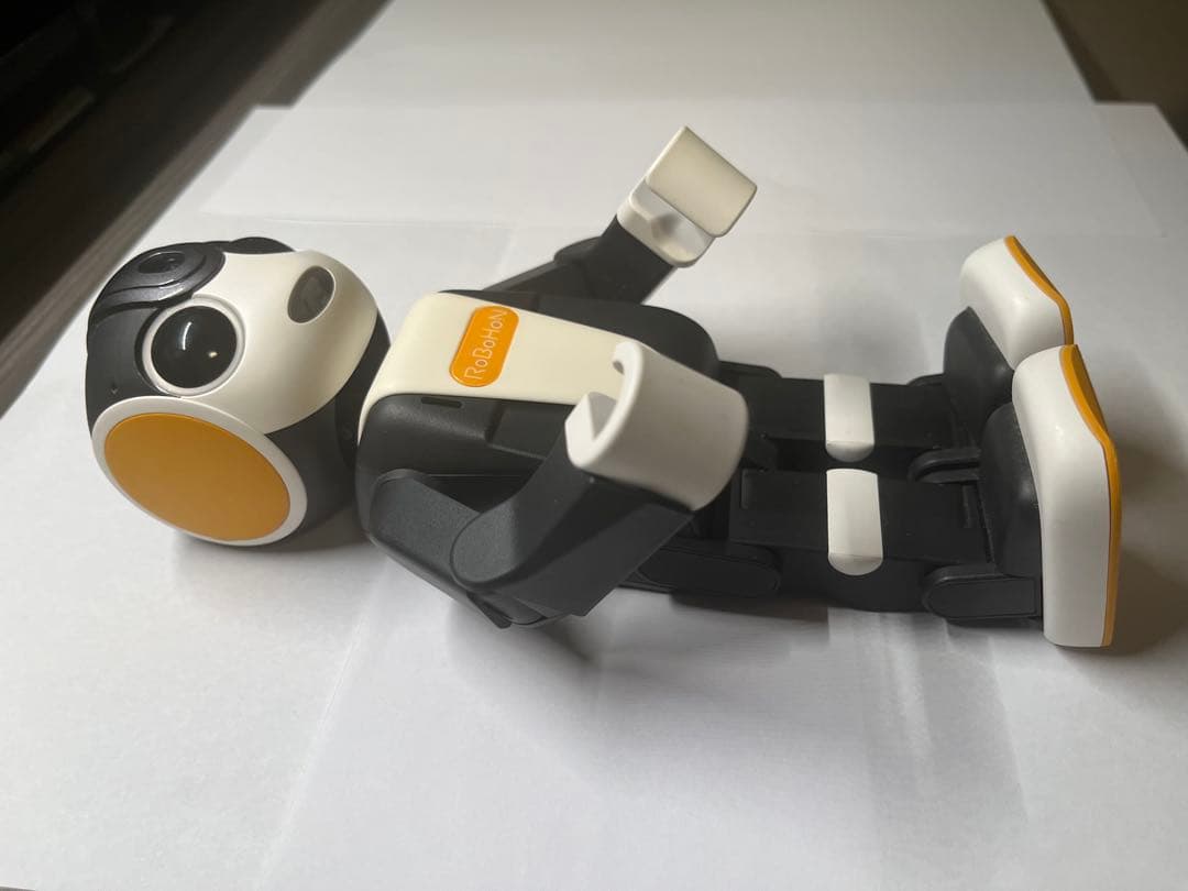 RoBoHoN / ロボホン / スマートフォン機能搭載ロボット