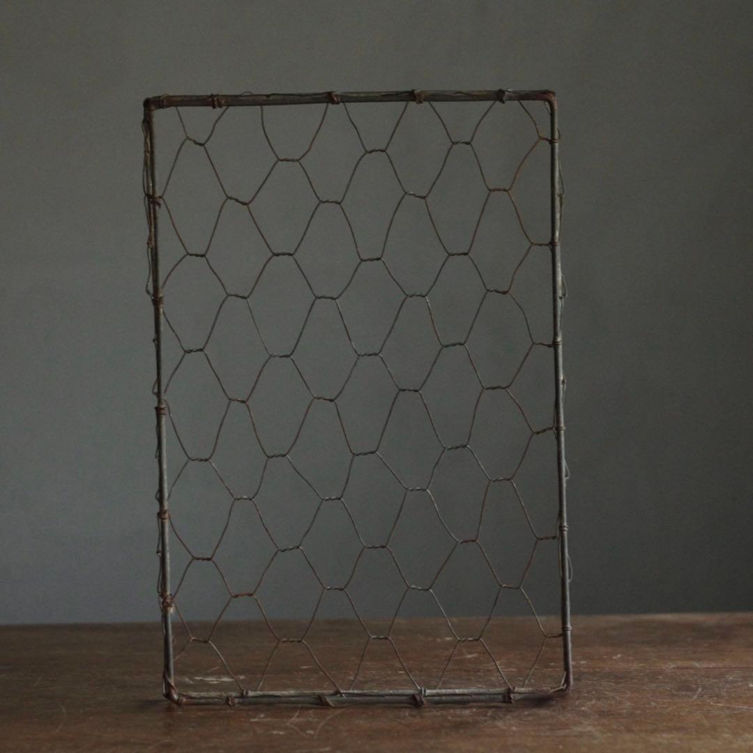 鉄あるいはブリキを編んだ トレイ 籠 坂田さん的 古道具 オブジェ アンティーク